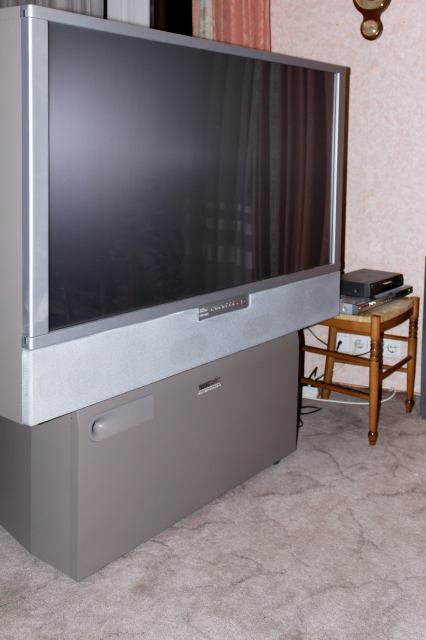 * Image 3